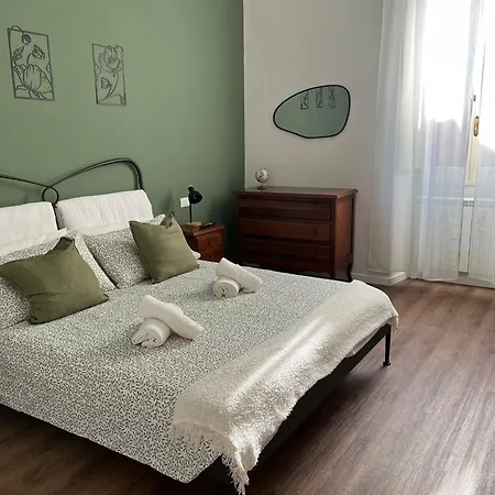 Flower Fields - Campo Dei Fiori ローマ