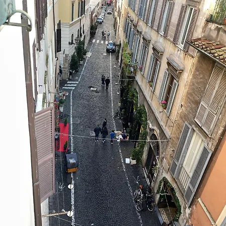 Flower Fields - Campo Dei Fiori * רומא